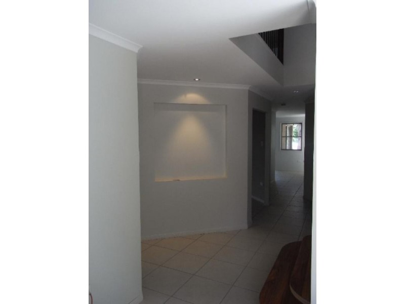 24 Equinox Street, Taringa QLD 4068