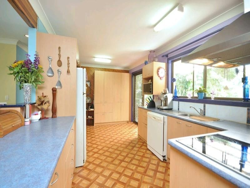 9 Brinkworth Street, Indooroopilly QLD 4068