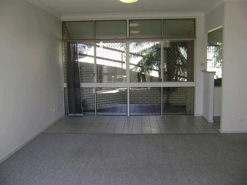 2/51 Nelson Parade, Indooroopilly QLD 4068