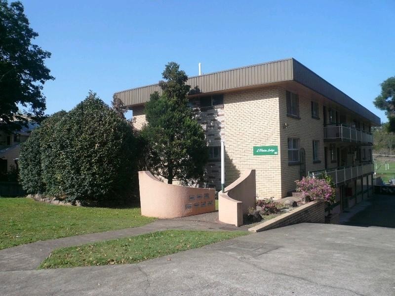 2/60 Warren Street, St Lucia QLD 4067