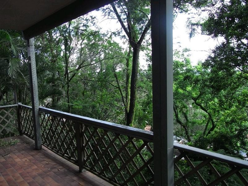 327 Swann Road, St Lucia QLD 4067