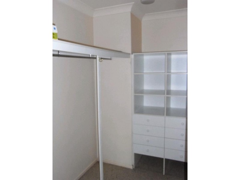 327 Swann Road, St Lucia QLD 4067