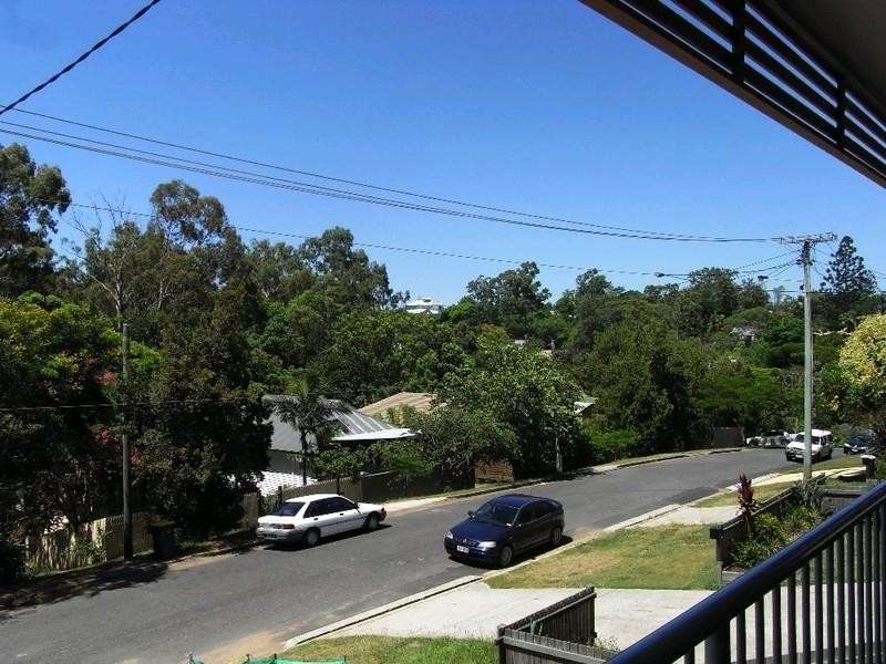 24 Equinox Street, Taringa QLD 4068