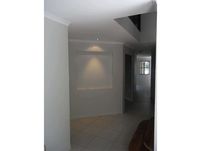 24 Equinox Street, Taringa QLD 4068