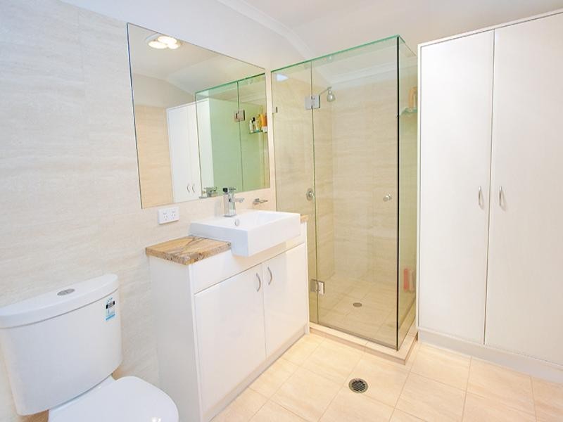 10 Jones Street, Auchenflower QLD 4066