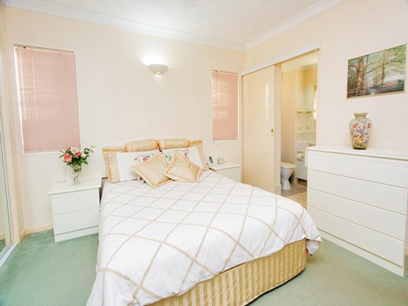 4/102 Indooroopilly Road, Taringa QLD 4068