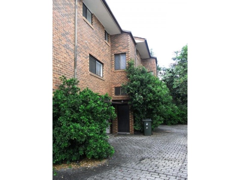 2/123 Macquarie Street, St Lucia QLD 4067