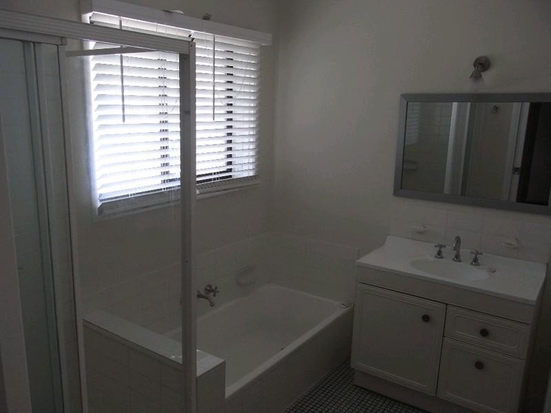 2/123 Macquarie Street, St Lucia QLD 4067