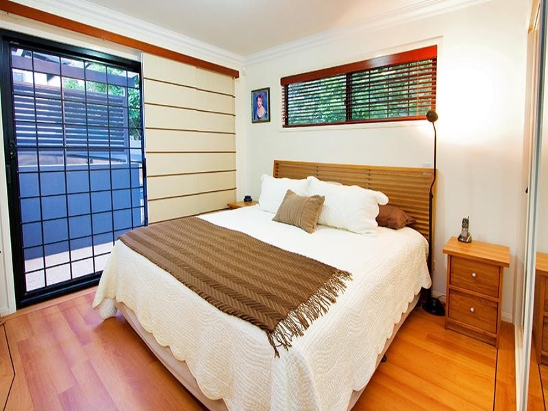 1/21 Rankin Street, Indooroopilly QLD 4068