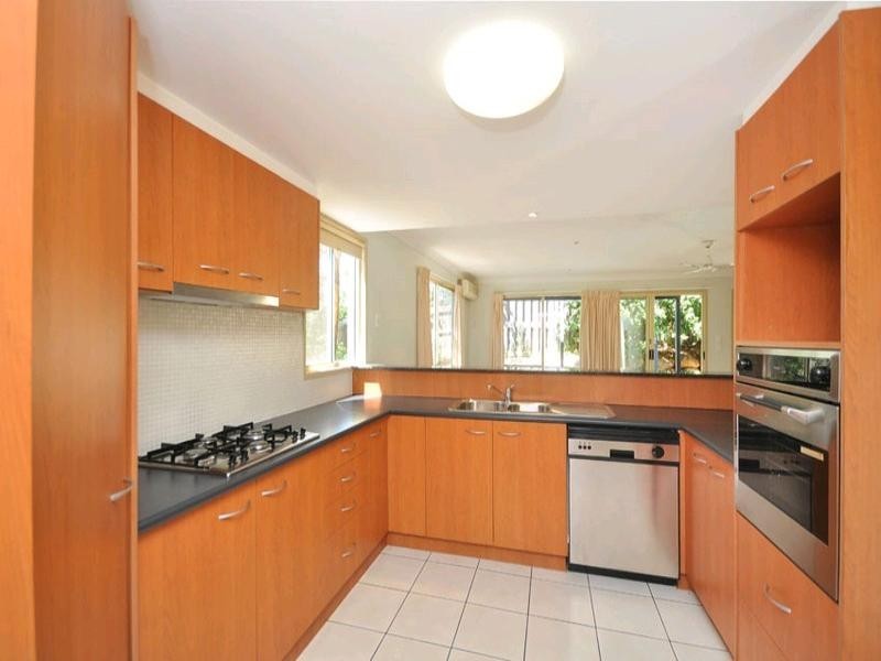 13/47 Newcomen Street, Indooroopilly QLD 4068