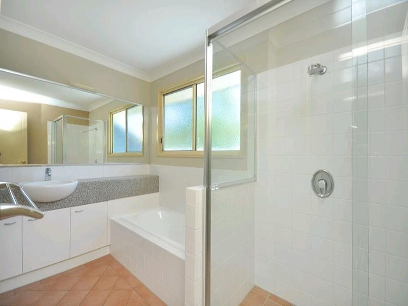 13/47 Newcomen Street, Indooroopilly QLD 4068