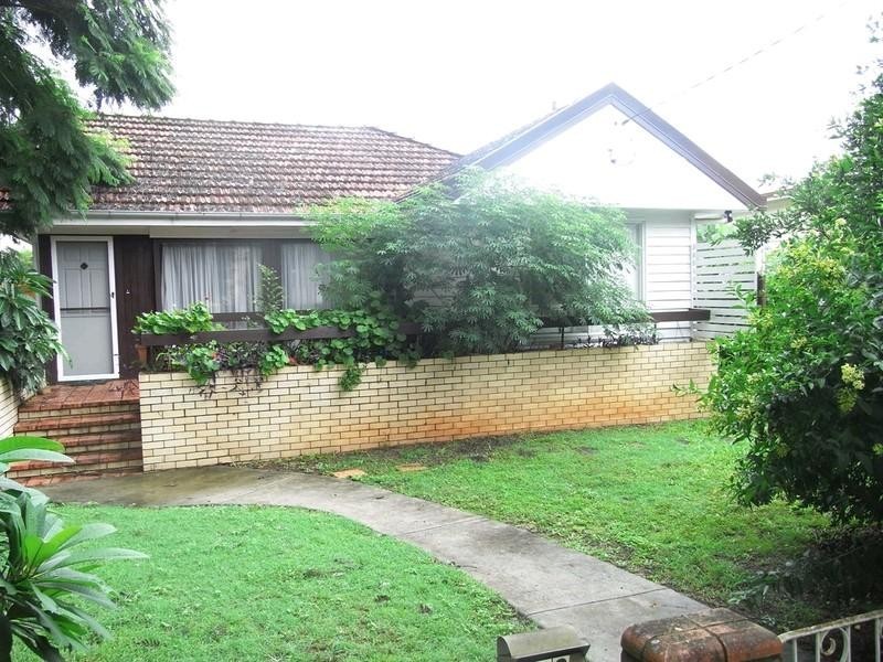 40a Nelson Parade, Indooroopilly QLD 4068