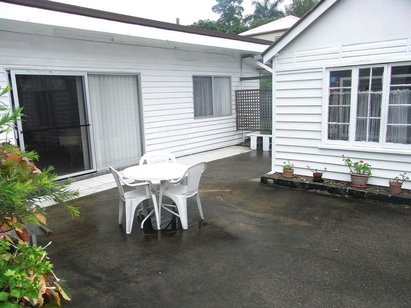 40a Nelson Parade, Indooroopilly QLD 4068