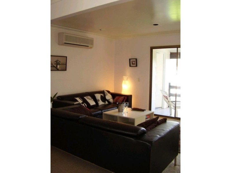 64a Elizabeth Street, Toowong QLD 4066