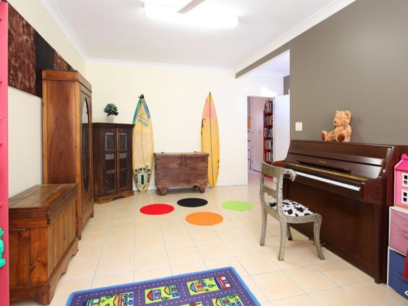 7 Byambee Street, Kenmore QLD 4069