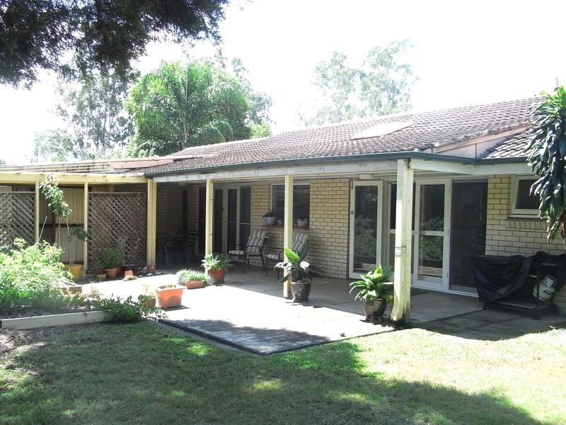 9 Canongate Street, Kenmore QLD 4069