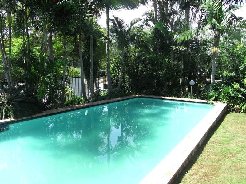 9 Canongate Street, Kenmore QLD 4069