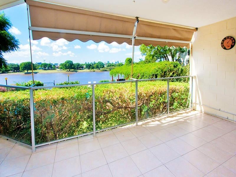 1/82 Sandford Street, St Lucia QLD 4067