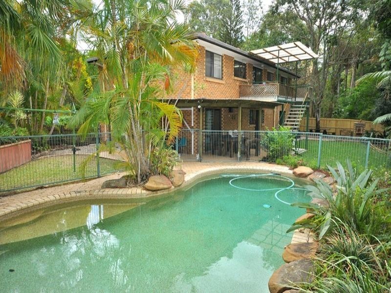 9 Brinkworth Street, Indooroopilly QLD 4068