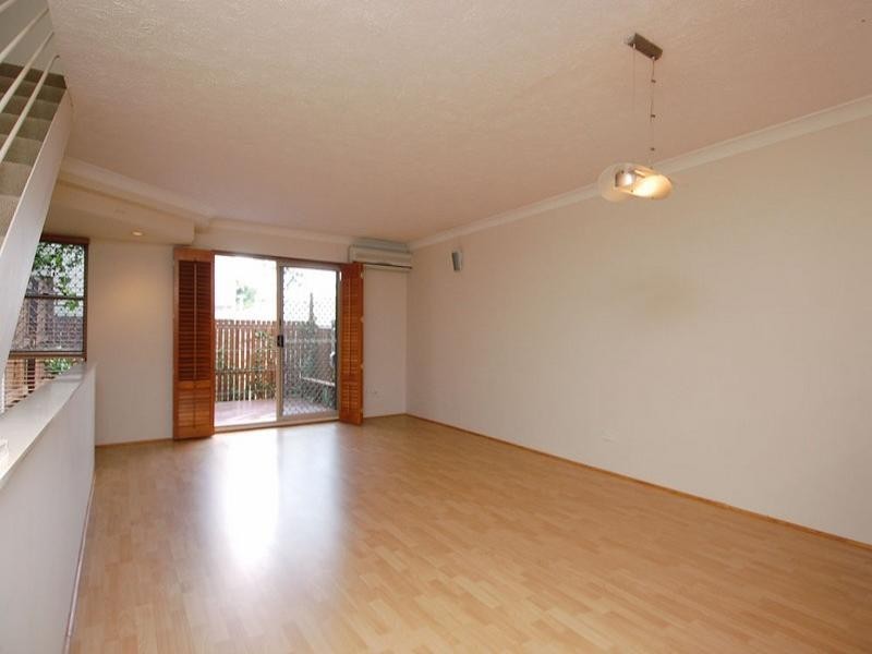 2/16 Ada Street, Taringa QLD 4068