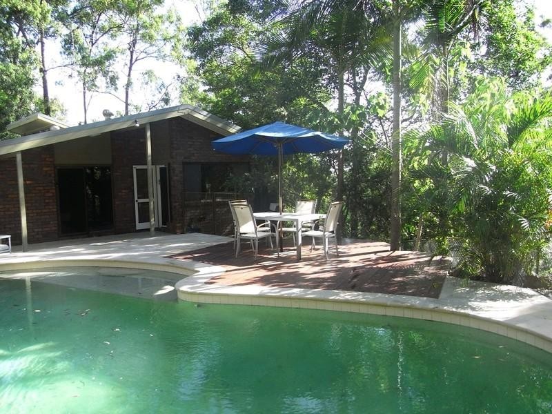 17 Narnoo Street, Chapel Hill QLD 4069