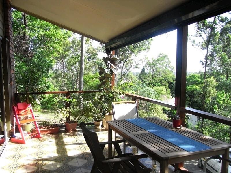 17 Narnoo Street, Chapel Hill QLD 4069