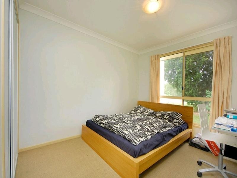 18/47 Newcomen Street, Indooroopilly QLD 4068