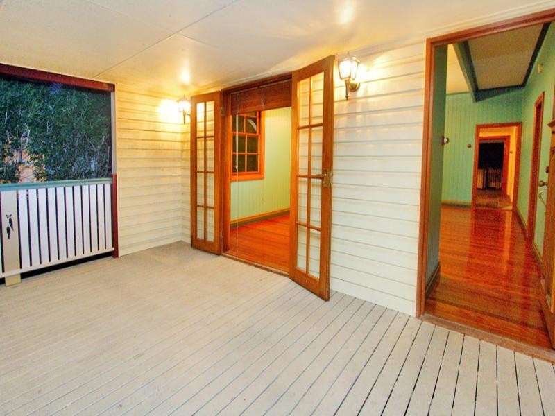 18 Vincent Street, Auchenflower QLD 4066