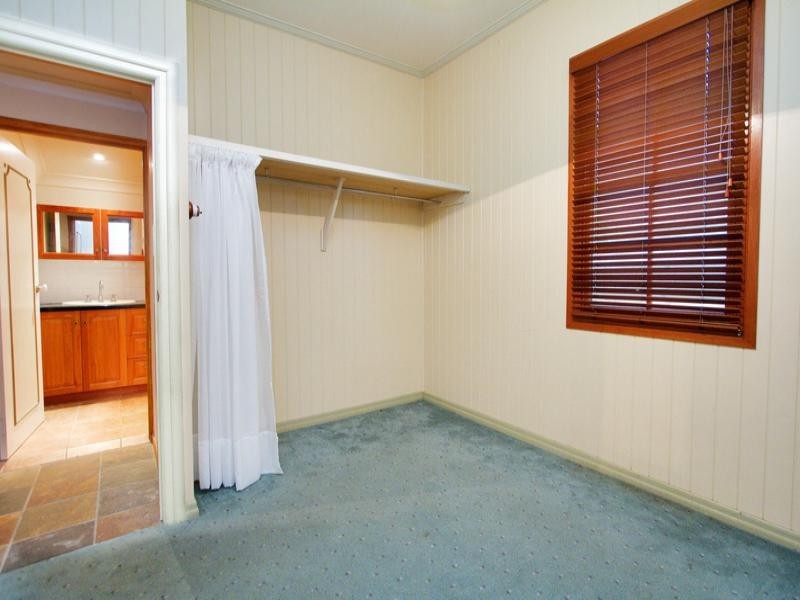 18 Vincent Street, Auchenflower QLD 4066