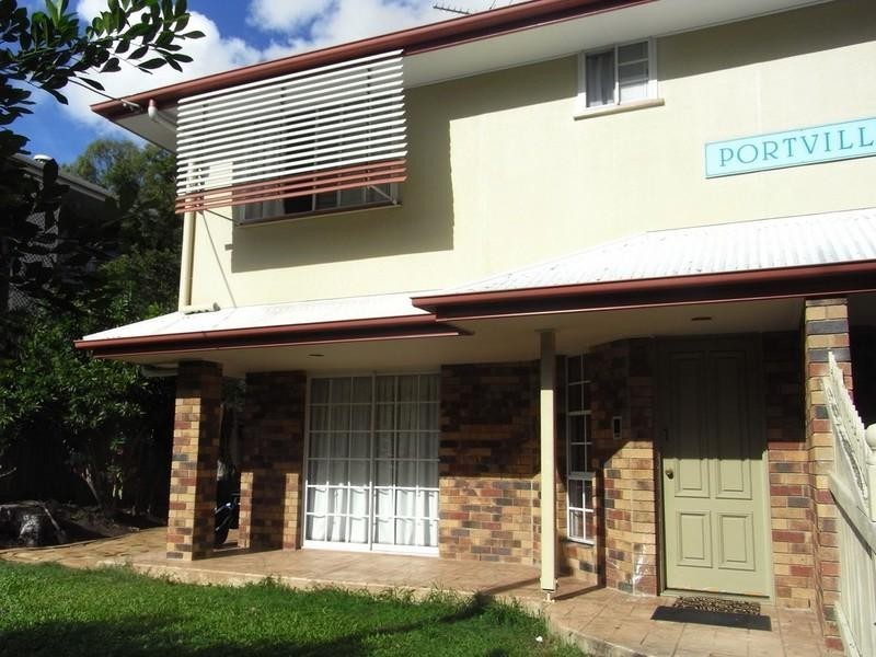 1/130 Central Avenue, Indooroopilly QLD 4068