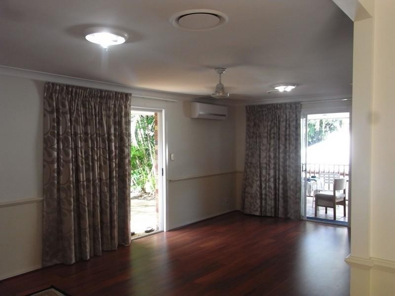 1/130 Central Avenue, Indooroopilly QLD 4068