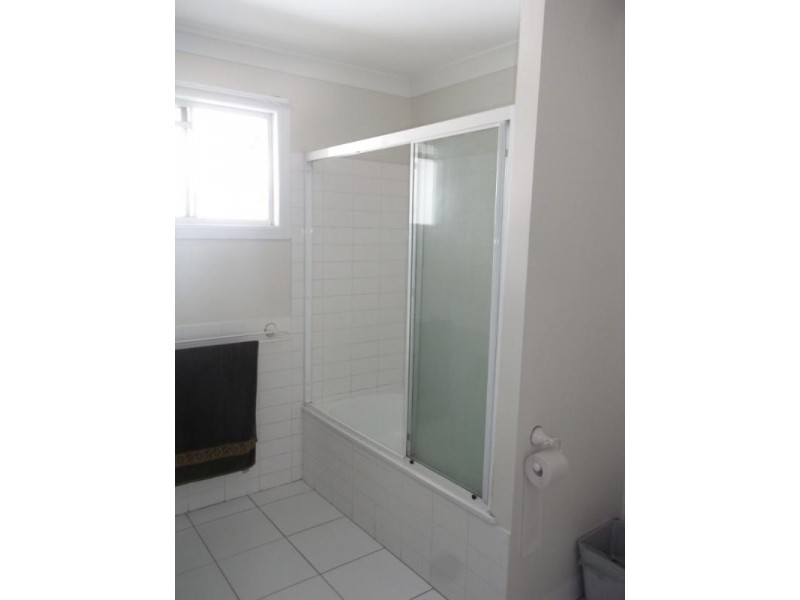 1/130 Central Avenue, Indooroopilly QLD 4068