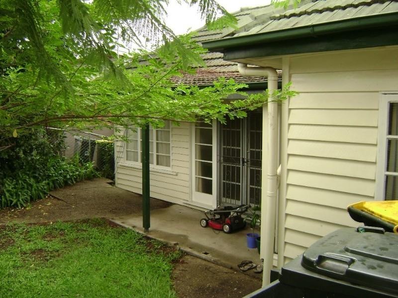 355 Swann Road, St Lucia QLD 4067