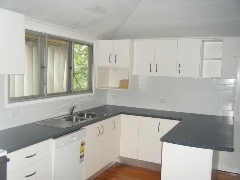 27 Huxham Terrace, Auchenflower QLD 4066