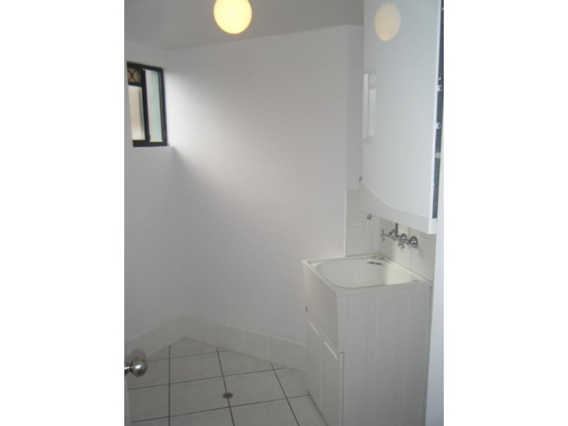 4/56 Glen Road, Toowong QLD 4066