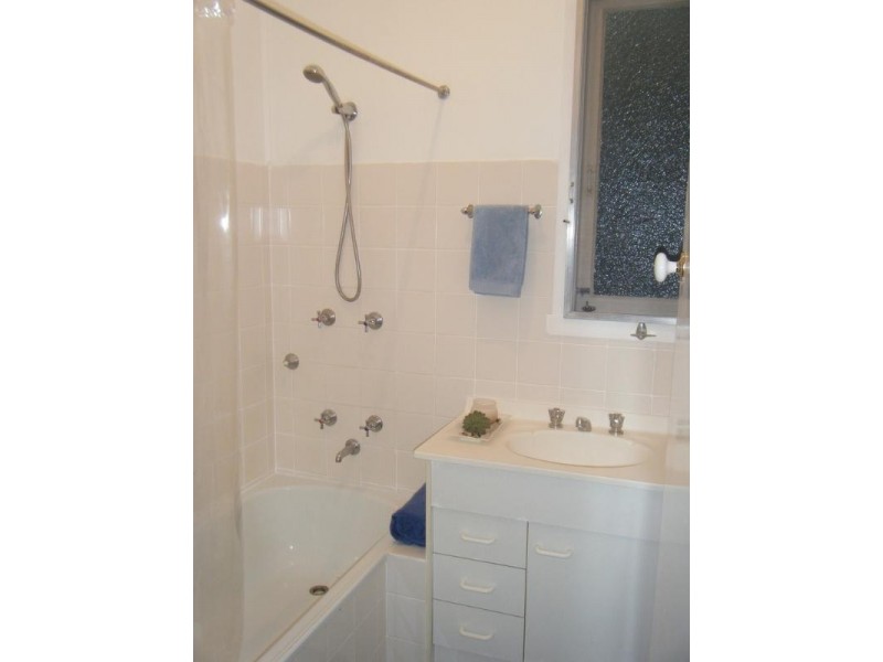 46 Clarence Road, Indooroopilly QLD 4068