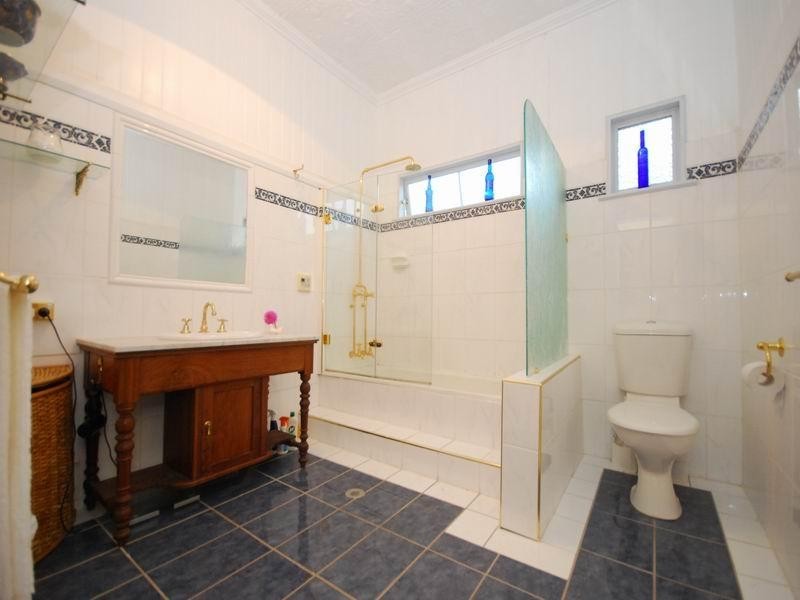 25 Wienholt Street, Auchenflower QLD 4066