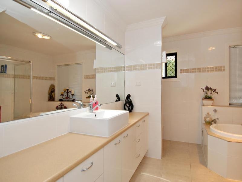 14 Nearco Street, Fig Tree Pocket QLD 4069