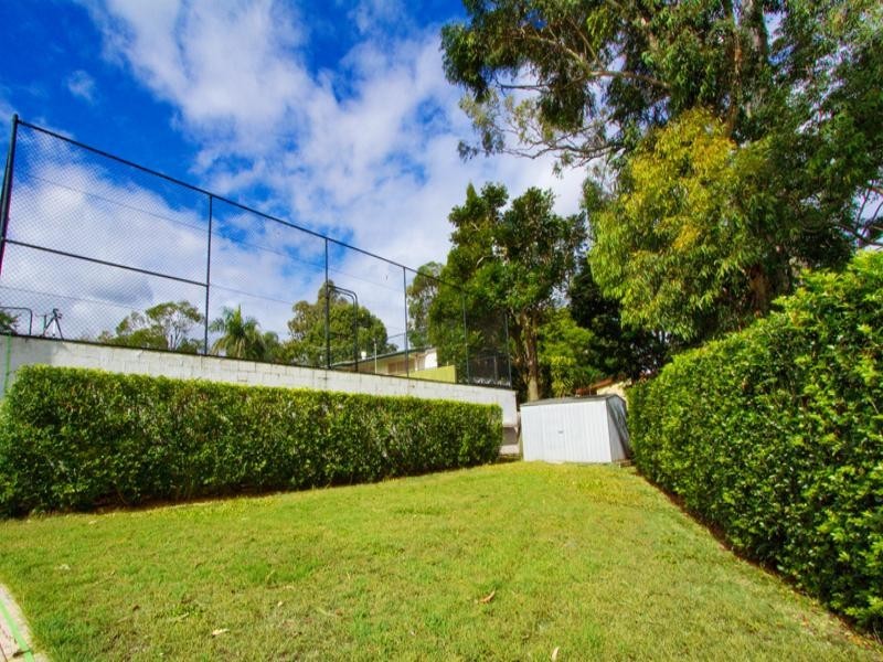 27 Kenmore Road, Kenmore QLD 4069
