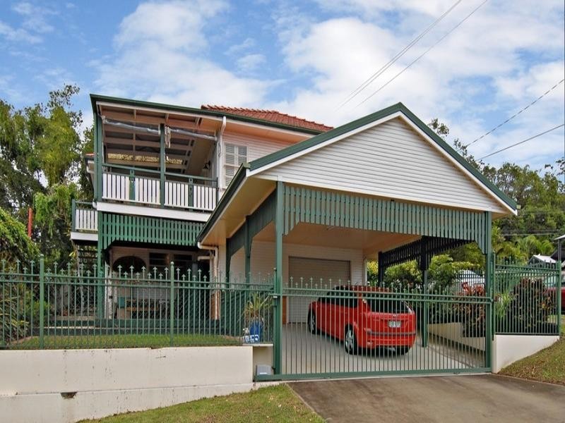 19 Woodstock Road, Toowong QLD 4066