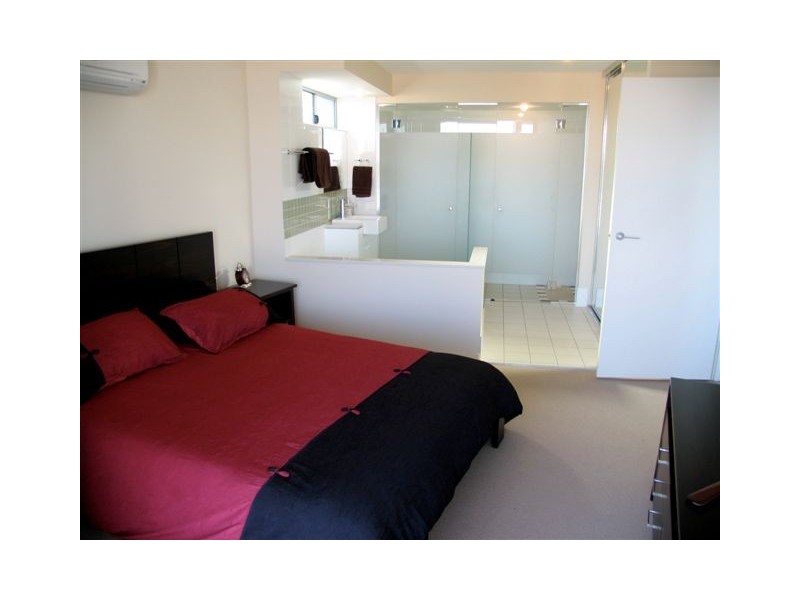 1203/92 Quay Street, Milton QLD 4064