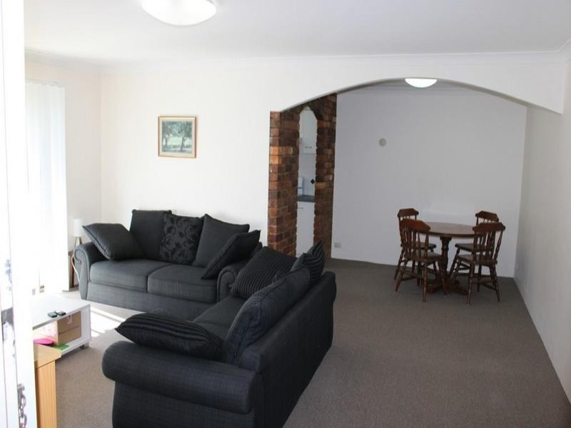 2/46 Mitre Street, St Lucia QLD 4067