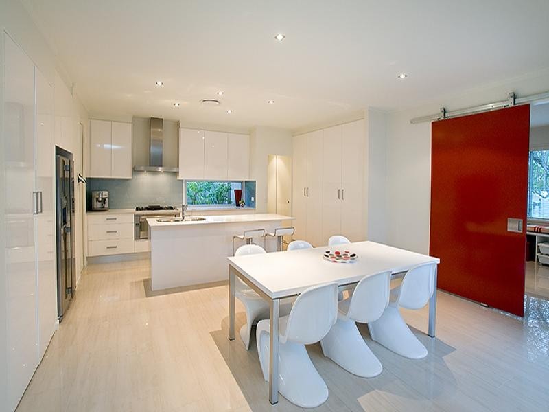 112 Hawken Drive, St Lucia QLD 4067