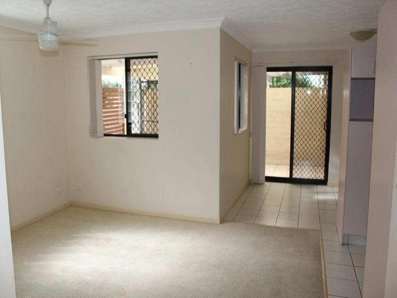 4/75 Clarence Road, Indooroopilly QLD 4068