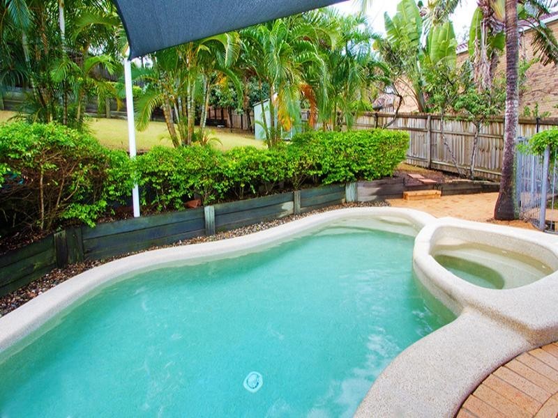 17 Marmion Parade, Taringa QLD 4068