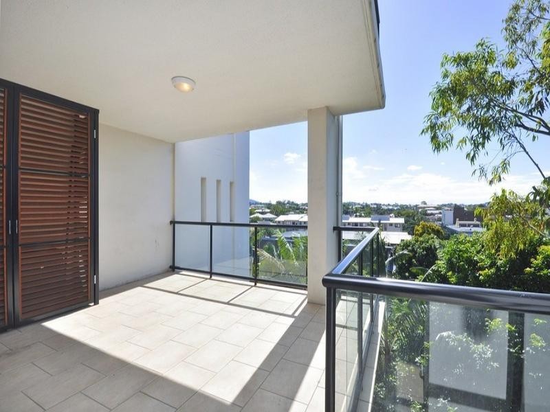 21/26 Holland Street, Toowong QLD 4066