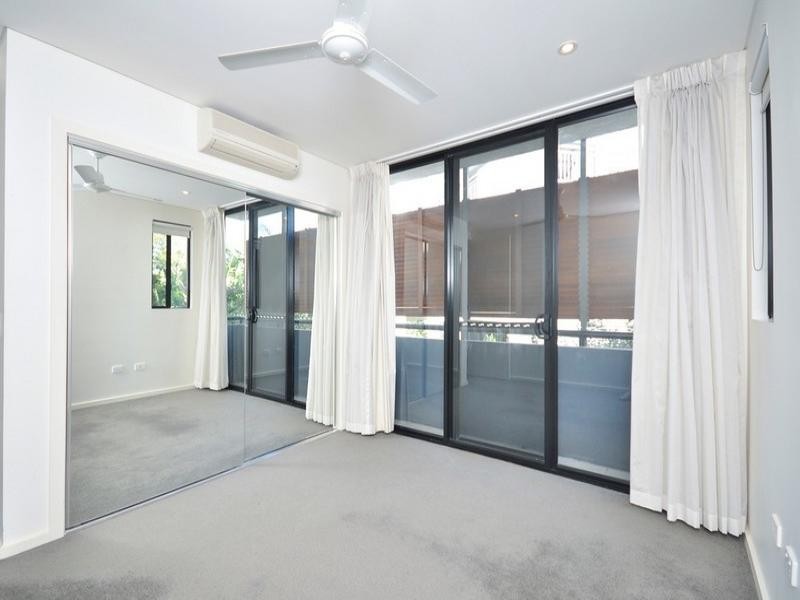 21/26 Holland Street, Toowong QLD 4066
