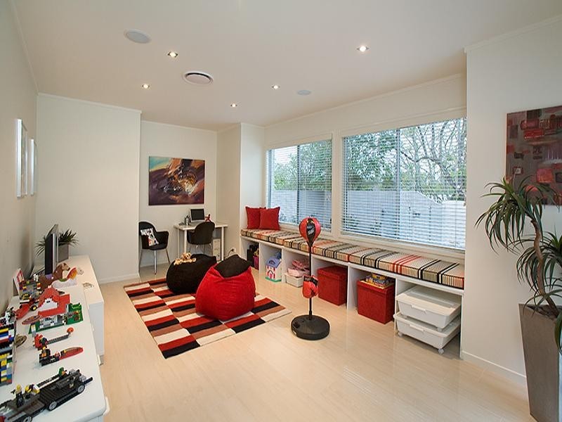 112 Hawken Drive, St Lucia QLD 4067