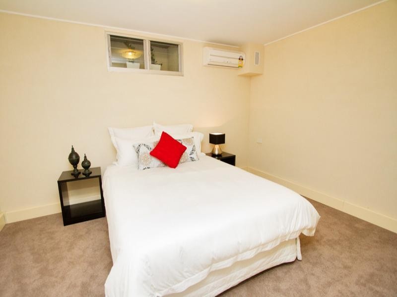 99 Elizabeth Street, Toowong QLD 4066