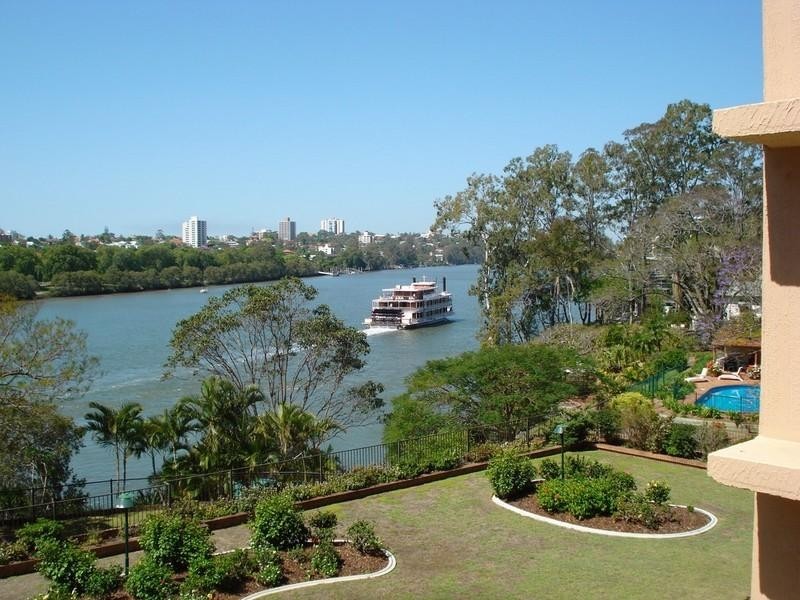 10/72 Sandford Street, St Lucia QLD 4067